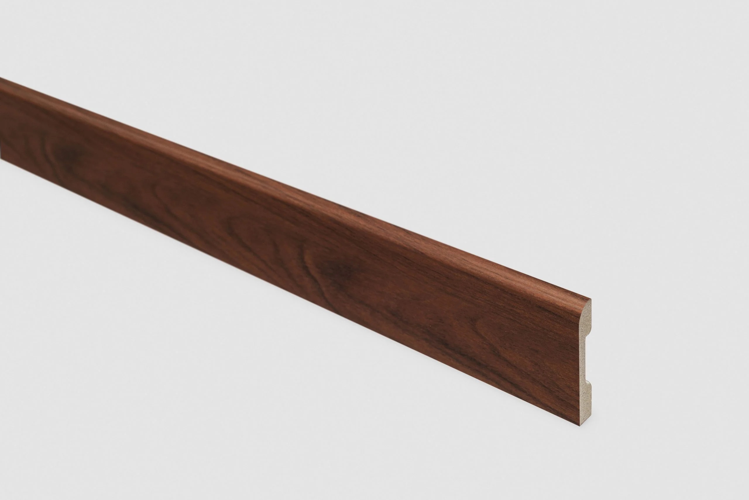 Guardapolvo EPS Roble Americano 68 mm x 2,4 m